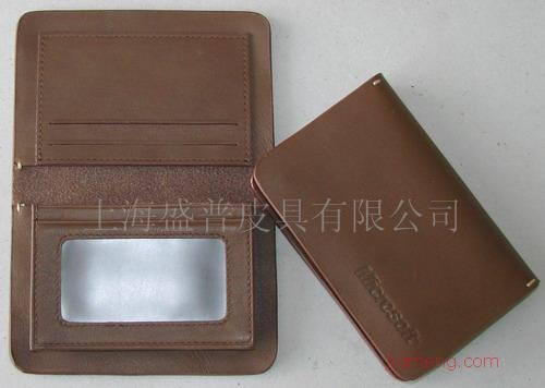 盛普皮具 以視覺美學塑造品牌形象，從產品到店鋪的全方位匠心呈現